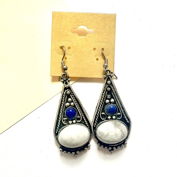 🏷️ silver boho dangling earrings with blue & white stones - Picture 3 of 9